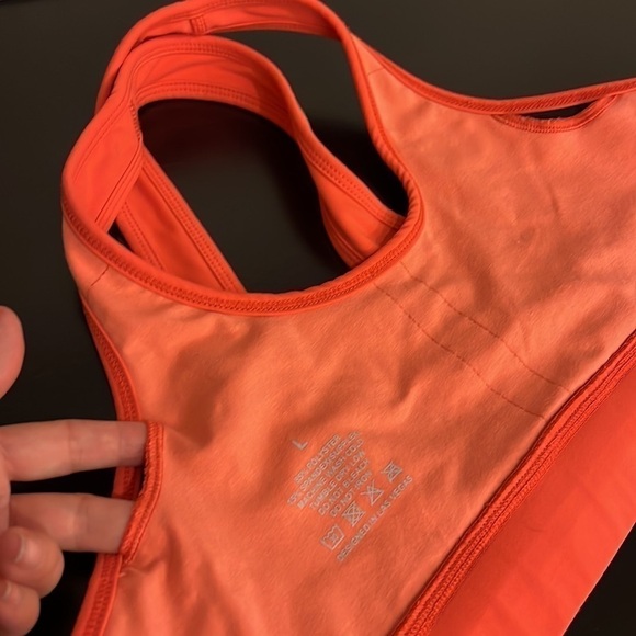 Agent 84 Sports bra, pull over style, size L, criss-cross back - Picture 8 of 8